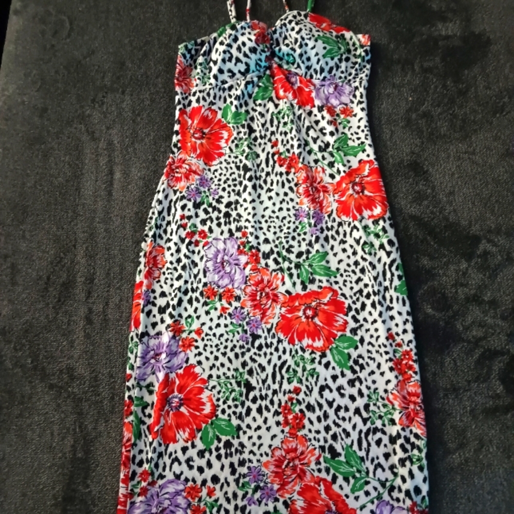 3/$15 Beautiful Dress